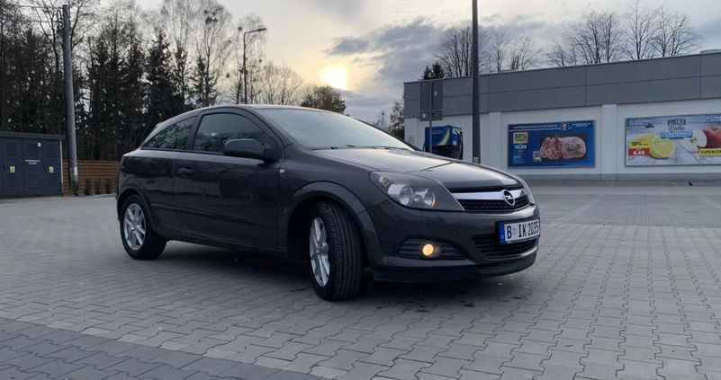 Opel Astra cena 8800 przebieg: 194000, rok produkcji 2009 z Piaseczno małe 46